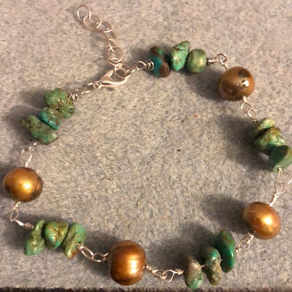 Jewelry - 🎈turquoise & freshwater pearl bracelet